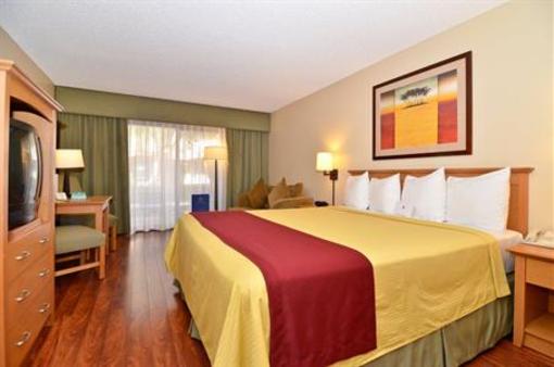 фото отеля Best Western Palm Desert Resort