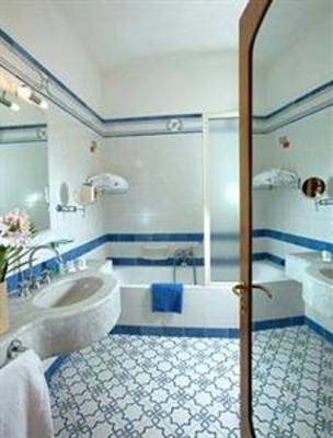 фото отеля Grand Hotel Vesuvio Sorrento