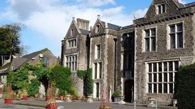 фото отеля Miskin Manor Country Hotel Pontyclun
