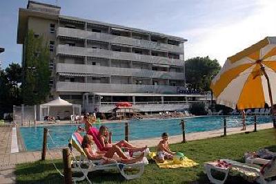 фото отеля Aparthotel Albatros