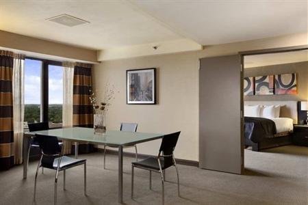 фото отеля Hilton Hotel Springfield (Illinois)