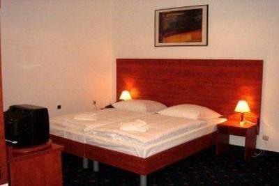 фото отеля Europa City Hotel Berlin