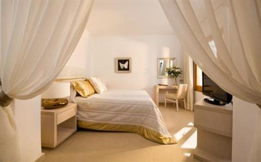 фото отеля Andromeda Gold Suites