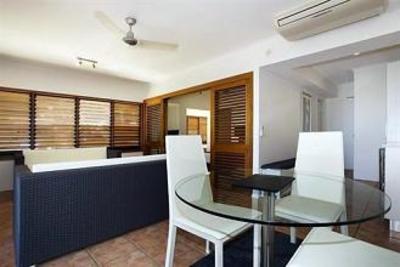 фото отеля Paradise On The Beach Resort Palm Cove