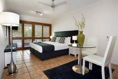 фото отеля Paradise On The Beach Resort Palm Cove