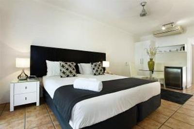 фото отеля Paradise On The Beach Resort Palm Cove