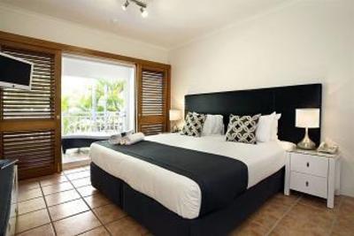 фото отеля Paradise On The Beach Resort Palm Cove