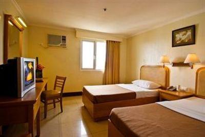 фото отеля Holiday Plaza Hotel