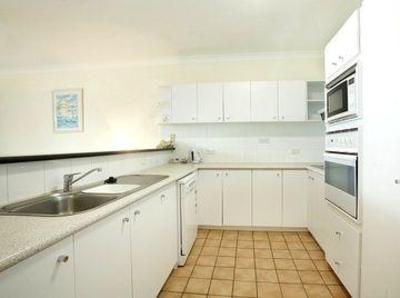 фото отеля Mariners North Holiday Apartments