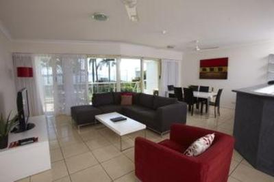 фото отеля Mariners North Holiday Apartments