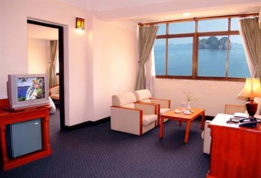 фото отеля Van Hai Hotel Halong