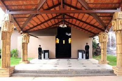 фото отеля Confident Amoon Resort Bangalore