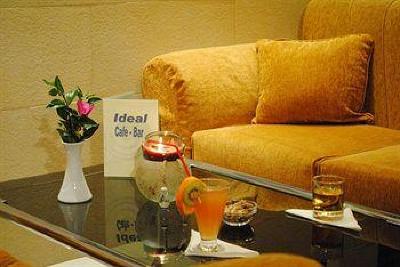 фото отеля Ideal Hotel Piraeus