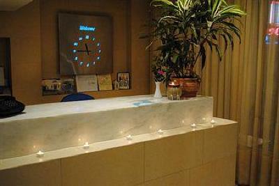 фото отеля Ideal Hotel Piraeus
