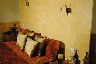 фото отеля Ideal Hotel Piraeus