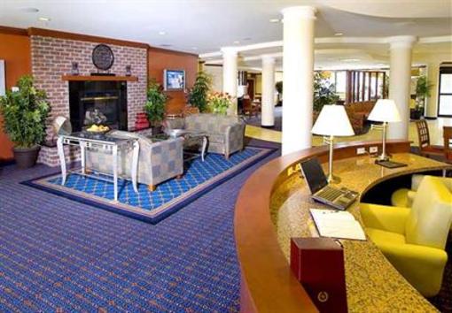 фото отеля Courtyard by Marriott Harrisburg West / Mechanicsburg