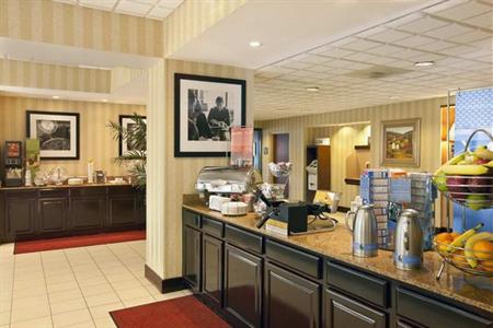 фото отеля Hampton Inn Metairie