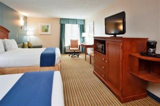 фото отеля Holiday Inn Express Hotel & Suites Fredericksburg (Virginia)