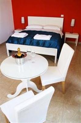 фото отеля Mirage Bed & Breakfast