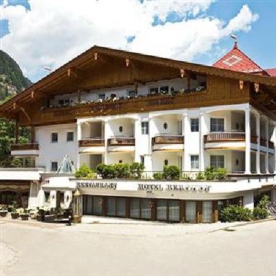 фото отеля Berghof Hotel Mayrhofen