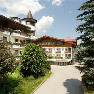 фото отеля Berghof Hotel Mayrhofen