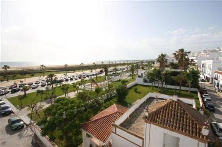 фото отеля Oasis Hotel Conil de la Frontera