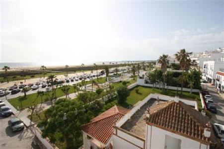 фото отеля Oasis Hotel Conil de la Frontera