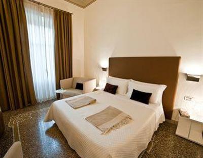 фото отеля TownHouse Cavour