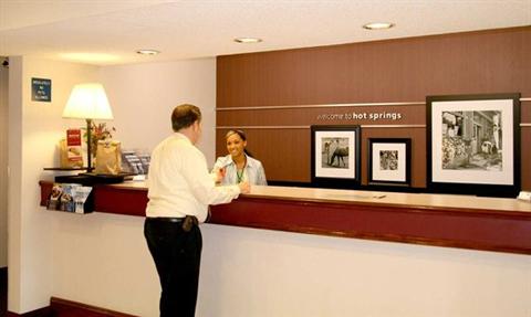 фото отеля Hampton Inn Hot Springs