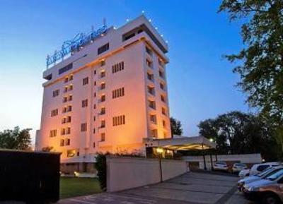 фото отеля Hotel Sarovar Portico