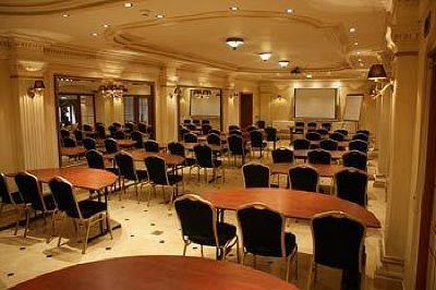 фото отеля Arsenal Palace Hotel