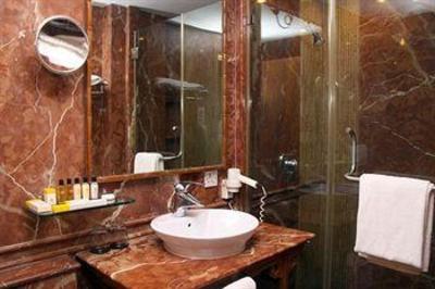 фото отеля The Shalimar Hotel Mumbai