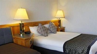 фото отеля Chifley Hotel & Apartments Geelong