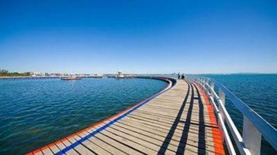фото отеля Chifley Hotel & Apartments Geelong