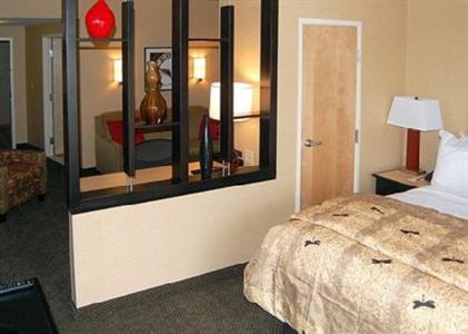 фото отеля Cambria Suites Noblesville