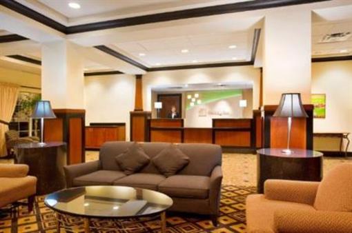 фото отеля Holiday Inn Grand Rapids - Airport