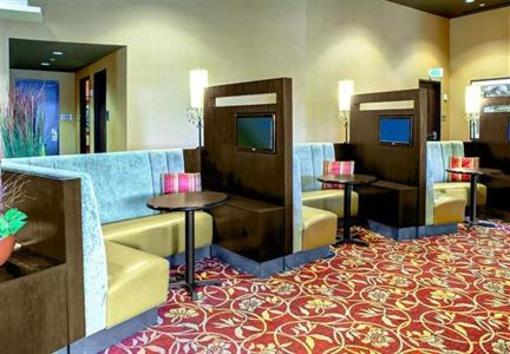 фото отеля Courtyard by Marriott Greenville Downtown