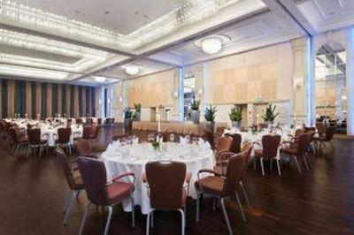 фото отеля Hilton Duesseldorf