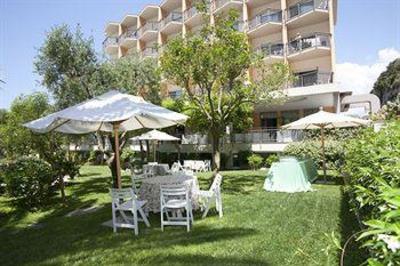 фото отеля Hotel Serapo