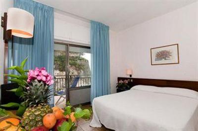 фото отеля Hotel Serapo