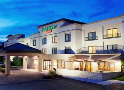 фото отеля Courtyard by Marriott Albany Thruway
