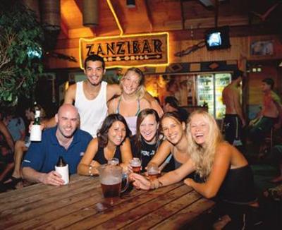 фото отеля Calypso Inn Backpackers Resort