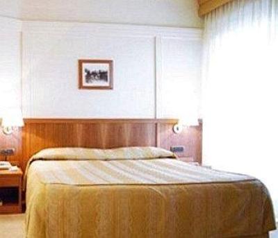 фото отеля Vis a Vis Hotel