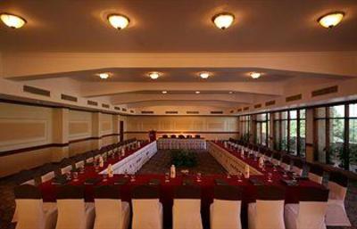 фото отеля Hotel Clarks Khajuraho