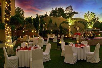 фото отеля Hotel Clarks Khajuraho