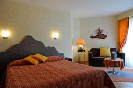 фото отеля Hotel La Sapiniere Brioude