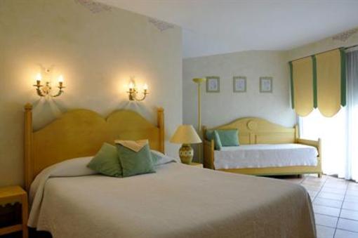 фото отеля Hotel La Sapiniere Brioude
