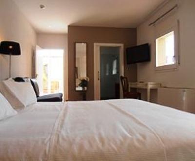 фото отеля Hotel Carbonell