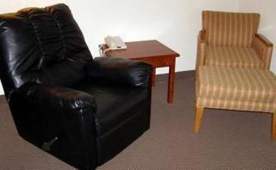 фото отеля Suburban Extended Stay Hotel Downtown Lincoln (Nebraska)