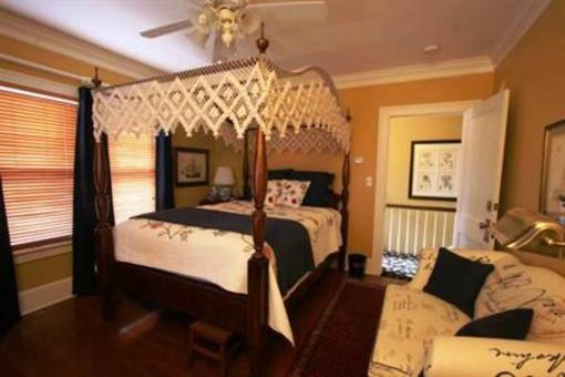 фото отеля Sidwell Friends Bed and Breakfast